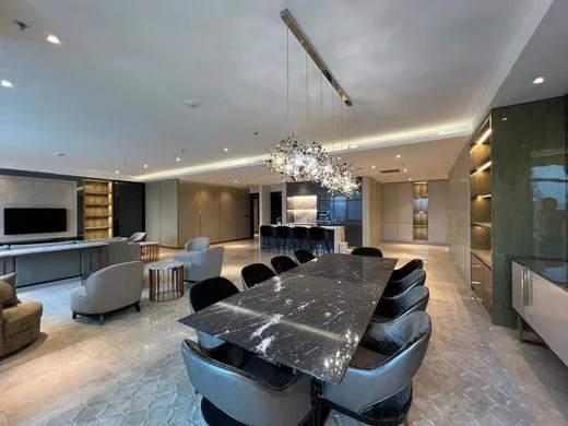 2-bed city apartment