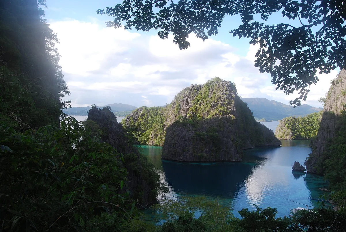 Coron, Palawan, Philippines — context for Amanpulo Pamalican Island